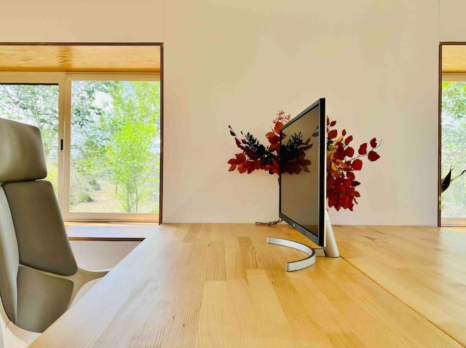 Eco Tiny Home & Office For Digital Nomads Vallmoll Eksteriør bilde